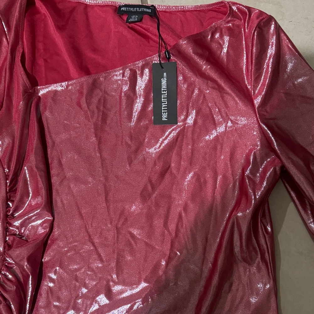 PrettyLittleThing Metallic Pink One-Shoulder Top